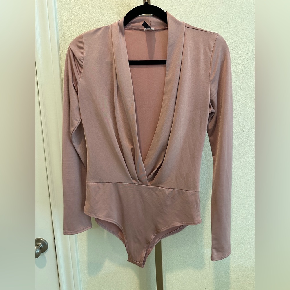 Pink Long Sleeve V-Neck Low cut Bodysuit Sz Large